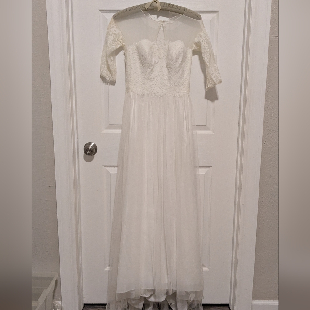 Wedding Dress Sheer Lace Ivory David's Bridal Galina Size 6 - Tulle 3/4 Sleeves - Picture 3 of 16